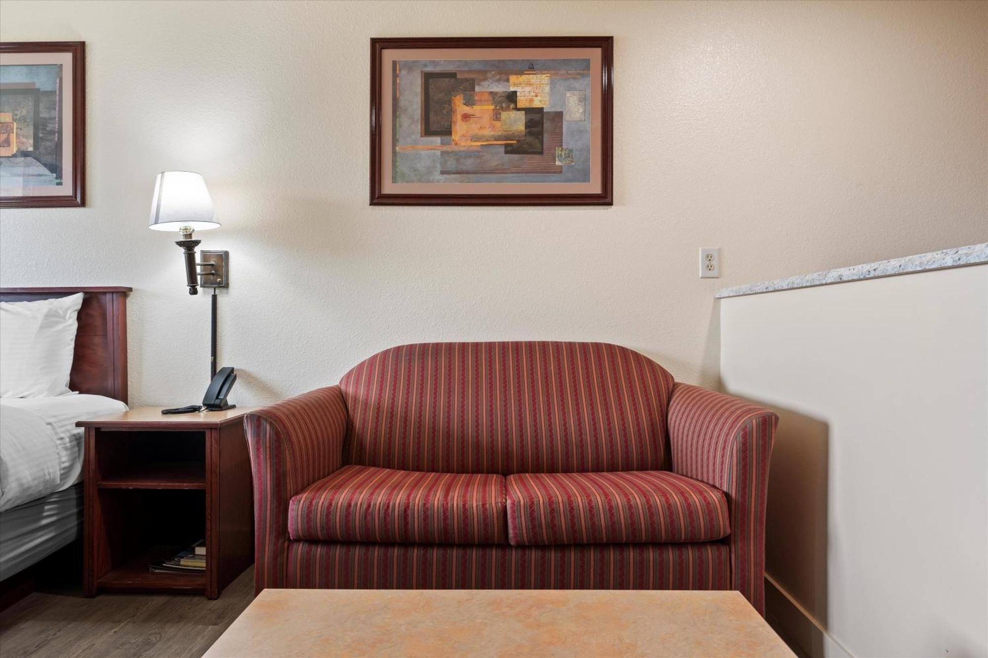 Quincy Inn And Suites エクステリア 写真